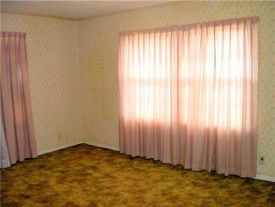 16 W Chicago St, Shawnee, OK 74804 - photo 7