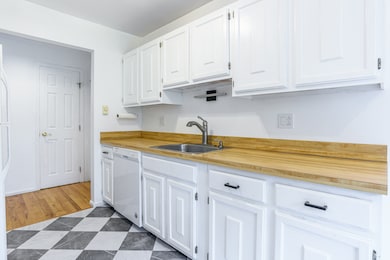 6 Tulip Tree Ln, Norwalk, CT 06851 - photo 7