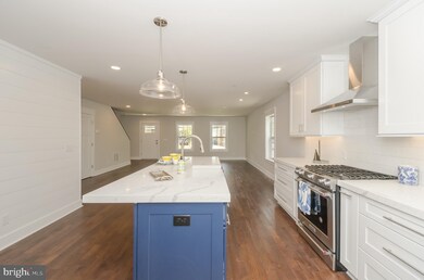 710 Bay Ridge Ave, Annapolis, MD 21403 - photo 5