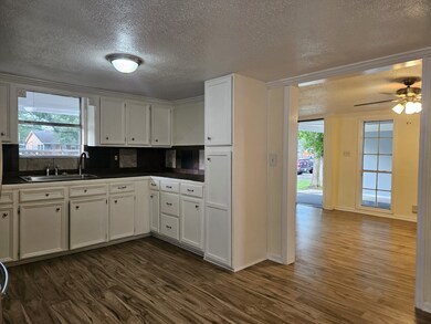 7910 Carrie Ln unit C175D, Pearland, TX 77584 - photo 5
