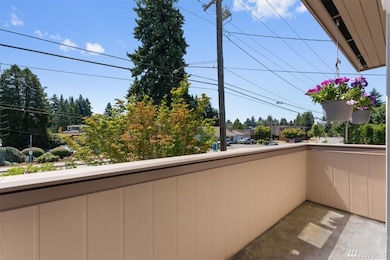 8225 212th St SW unit 302, Edmonds, WA 98026 - photo 3