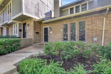 7616 Riverbrook Dr unit 6, Dallas, TX 75230 - photo 2