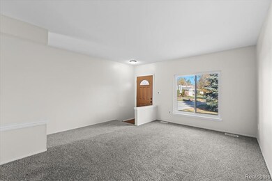 5650 Willow Creek Dr, Canton, MI 48187 - photo 5