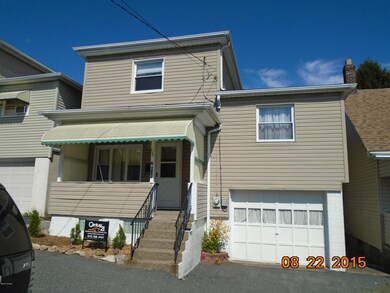 639 Monges St, Hazleton, PA 18201 - photo 6