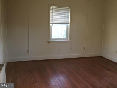 202 E Locust St, Union Bridge, MD 21791 - photo 2