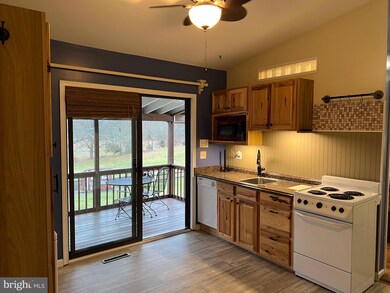 788 Mauzy Rd unit B, Berkeley Springs, WV 25411 - photo 5