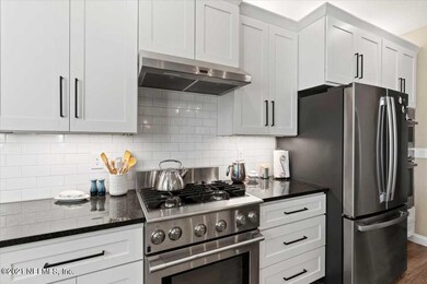 19-Kitchen 2