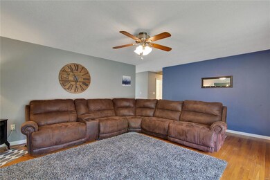 313 Aldergate St, Farmington, MO 63640 - photo 4