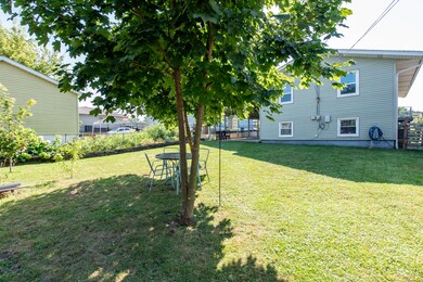 13 N Pioneer Rd, Waukegan, IL 60085 - photo 4