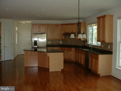11212 Chivalry Chase Ln, Spotsylvania, VA 22551 - photo 7
