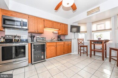 6906 Turnberry Ct, Frederick, MD 21703 - photo 2