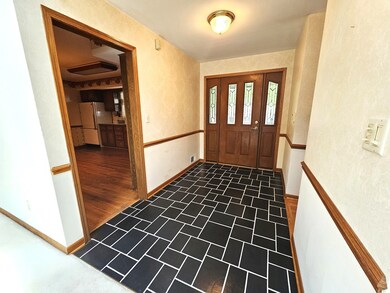 Tile Entry Foyer