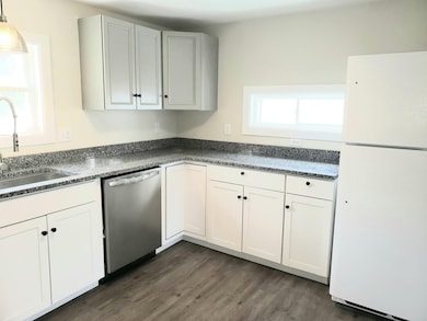 28 St Joseph's Dr, Nashua, NH 03060 - photo 3