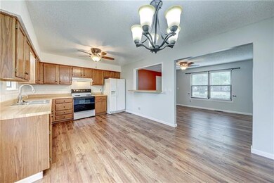 410 W Lawrence St, Spring Hill, KS 66083 - photo 2