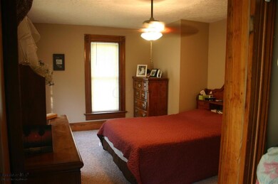 143 N Walnut St, Logan, OH 43138 - photo 2