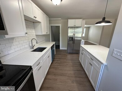 1844 Trenleigh Rd, Parkville, MD 21234 - photo 5