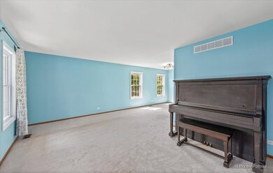 325 Country Ln, Algonquin, IL 60102 - photo 4