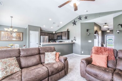 9089 S 256th East Ave, Broken Arrow, OK 74014 - photo 7