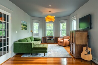 82 Highland Rd unit 3, Brookline, MA 02445 - photo 2