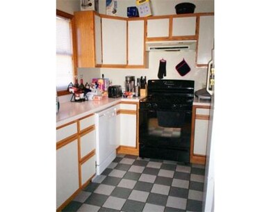 182 Bolton St unit 3, Boston, MA 02127 - photo 5