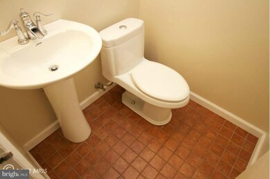 2702 Noblewood Ct, Bowie, MD 20716 - photo 2