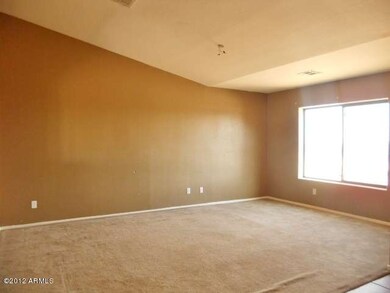 023-327917 - Living Room 3