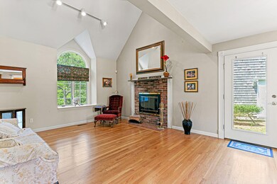 6-web-or-mls-35 Van Dale Ave Hi REs-2 -