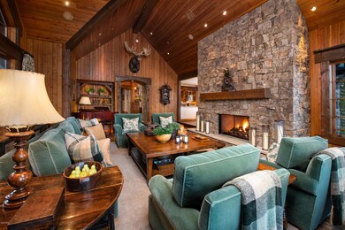 2916Daybreak_LivingRoom2
