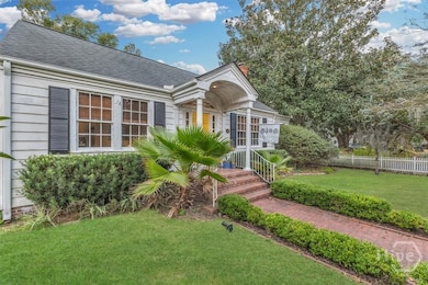 1530 E 51st St, Savannah, GA 31404 - photo 3