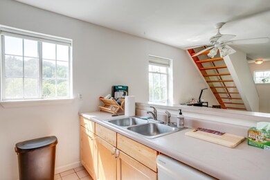 39 Hildred Dr unit 39, Burlington, VT 05401 - photo 4