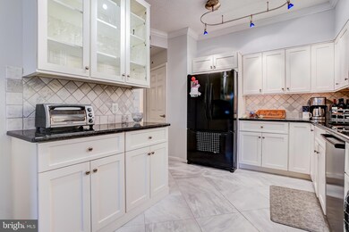 3005 S Leisure World Blvd unit 817, Silver Spring, MD 20906 - photo 7