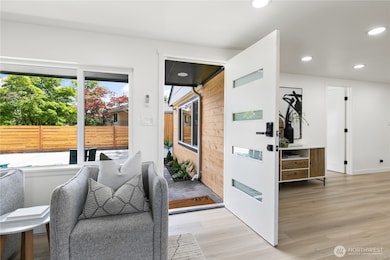 11 SW 100th St, Seattle, WA 98146 - photo 4