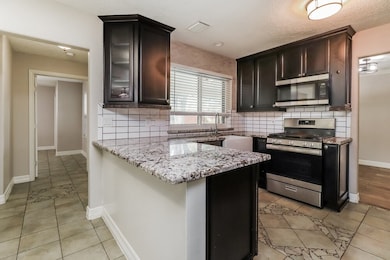 4002 Ashwood Dr, Pearland, TX 77584 - photo 7