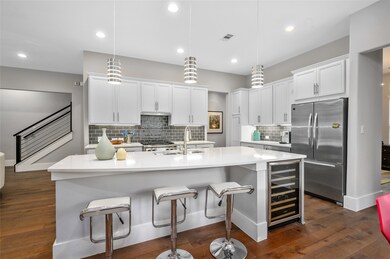 10106 Burgoyne Rd, Houston, TX 77042 - photo 3