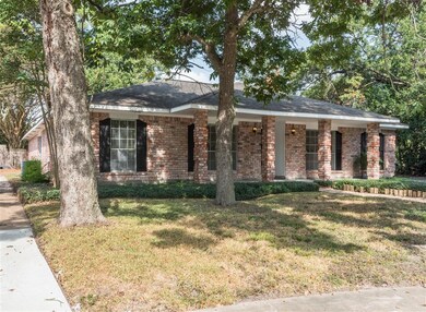 7403 Tall Pines Dr, Houston, TX 77088 - photo 3