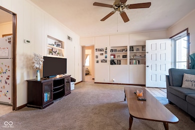 910 S Umbarger Rd, Muncie, IN 47304 - photo 4