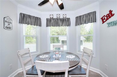 Eat-in Kitchen
