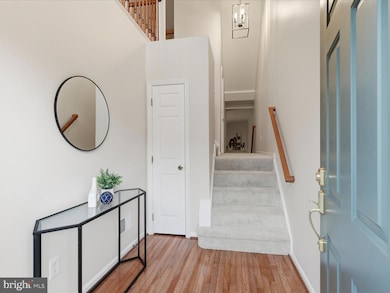 4204 Trumbo Ct, Fairfax, VA 22033 - photo 2