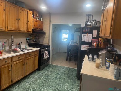 2409 Tulip St, Carlsbad, NM 88220 - photo 6