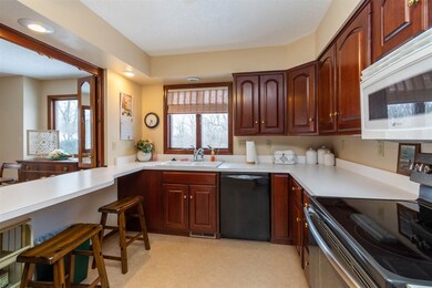 1650 Bilgarie Ct NE, Cedar Rapids, IA 52402 - photo 2