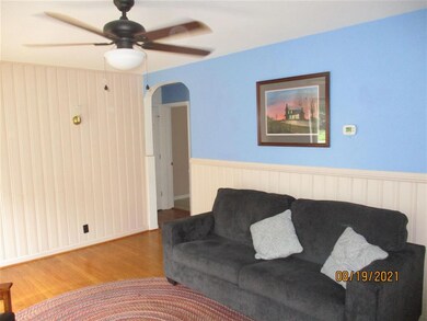 565 S Magnolia Ave, Waynesboro, VA 22980 - photo 5