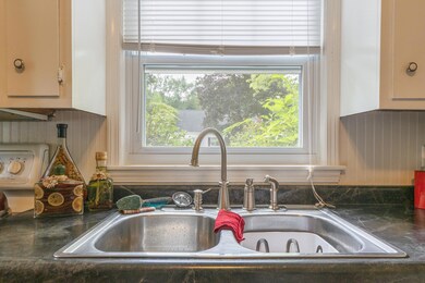Lorraine_Ave_2922_09