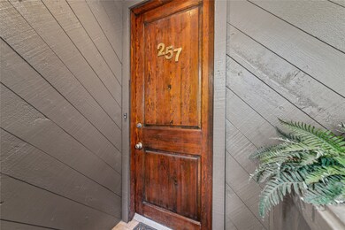 257 Litchfield Ln, Houston, TX 77024 - photo 4