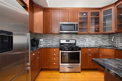 76 Pitman St unit 1, Providence, RI 02906 - photo 6