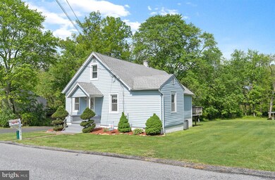 9126 Snyder Ln, Perry Hall, MD 21128 - photo 2