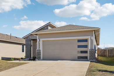 523 Millbrook Blvd, San Marcos, TX 78666 - photo 3