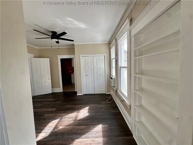 82 Merrill St, Logan, WV 25601 - photo 7