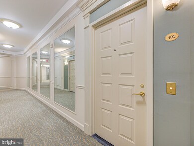 The Magnolias at Lansdowne Woods unit 402, Leesburg, VA 20176 - photo 2