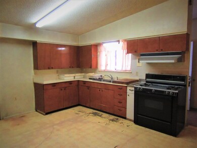 212 Bernadine Ave, El Paso, TX 79915 - photo 7