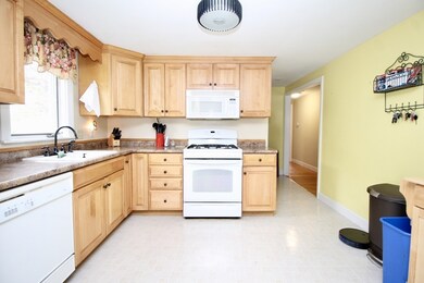 95 Hanian Dr, East Weymouth, MA 02189 - photo 4
